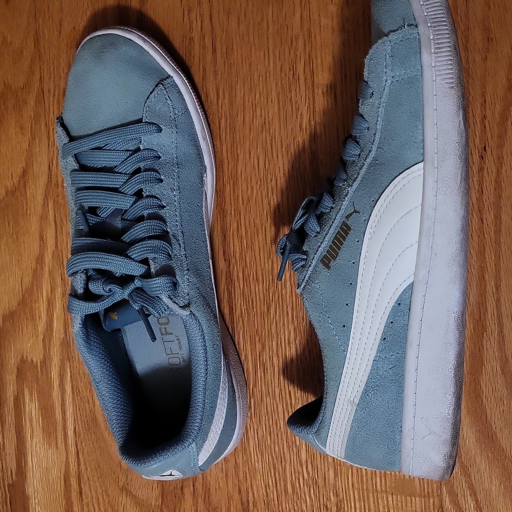 Teal puma sneakers
